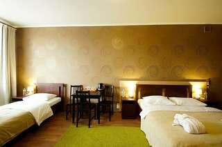 Гостиница Green Park Калуга Семейный 4х-местный номер-8