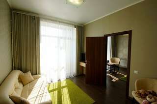 Гостиница Green Park Калуга Двухкомнатный люкс-2