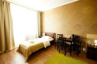 Гостиница Green Park Калуга Семейный 4х-местный номер-11