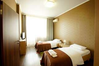 Гостиница Green Park Калуга Семейный 4х-местный номер-6